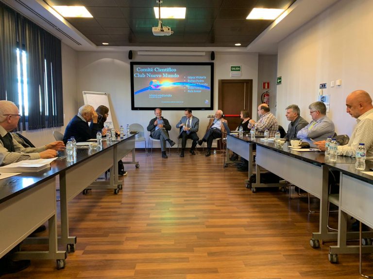 Momento de la mesa redonda. Foto: Felisa Palacio. Momento de la mesa redonda. Foto: Felisa Palacio.